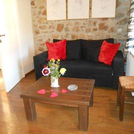 Oihalia Guesthouse Fidhákia Extérieur photo