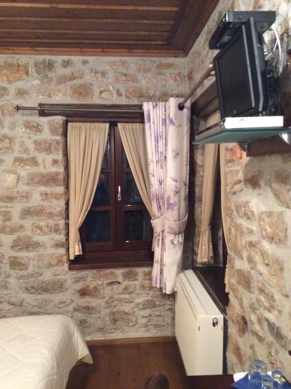Oihalia Guesthouse Fidhákia Extérieur photo